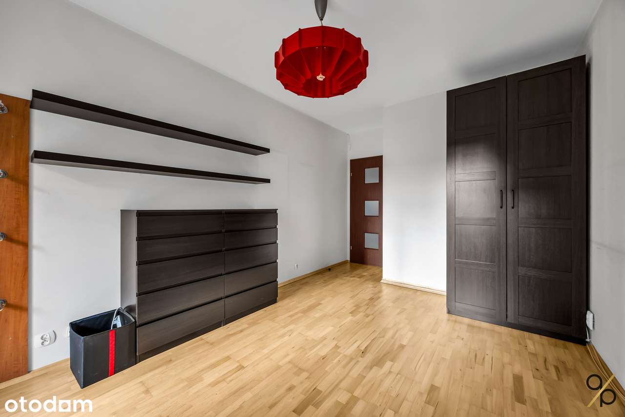 Przestronne 3 pokoje 74 m² z garażem i komórką – świetna lokalizacja!-7