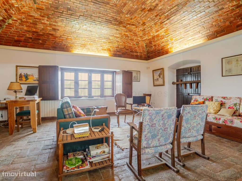 Quinta com quatro suítes e moínho, junto ao Rio Guadiana-51