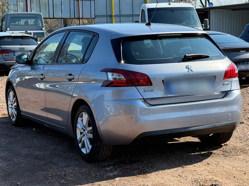 Peugeot 308 T9 2017