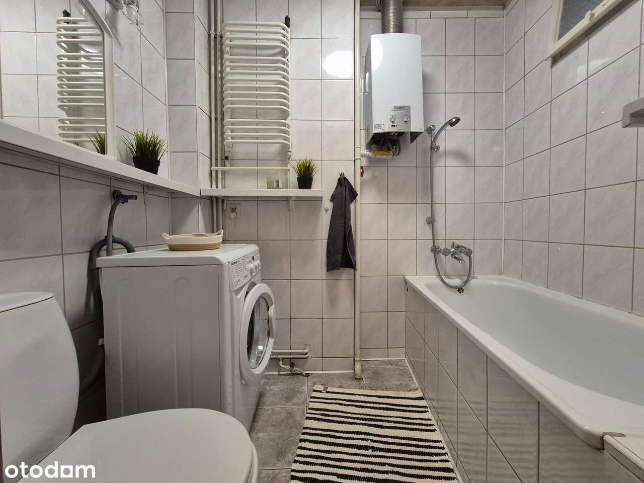 Przytulny , przestronny dom w cichej i zielonej okolicy-10