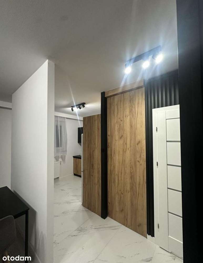 Kawalerka po gen. remoncie. Bardzo dobry standard-4