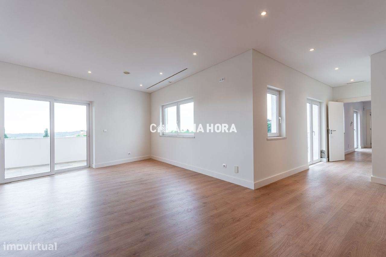 Moradia T4 no Belas Clube de Campo-6