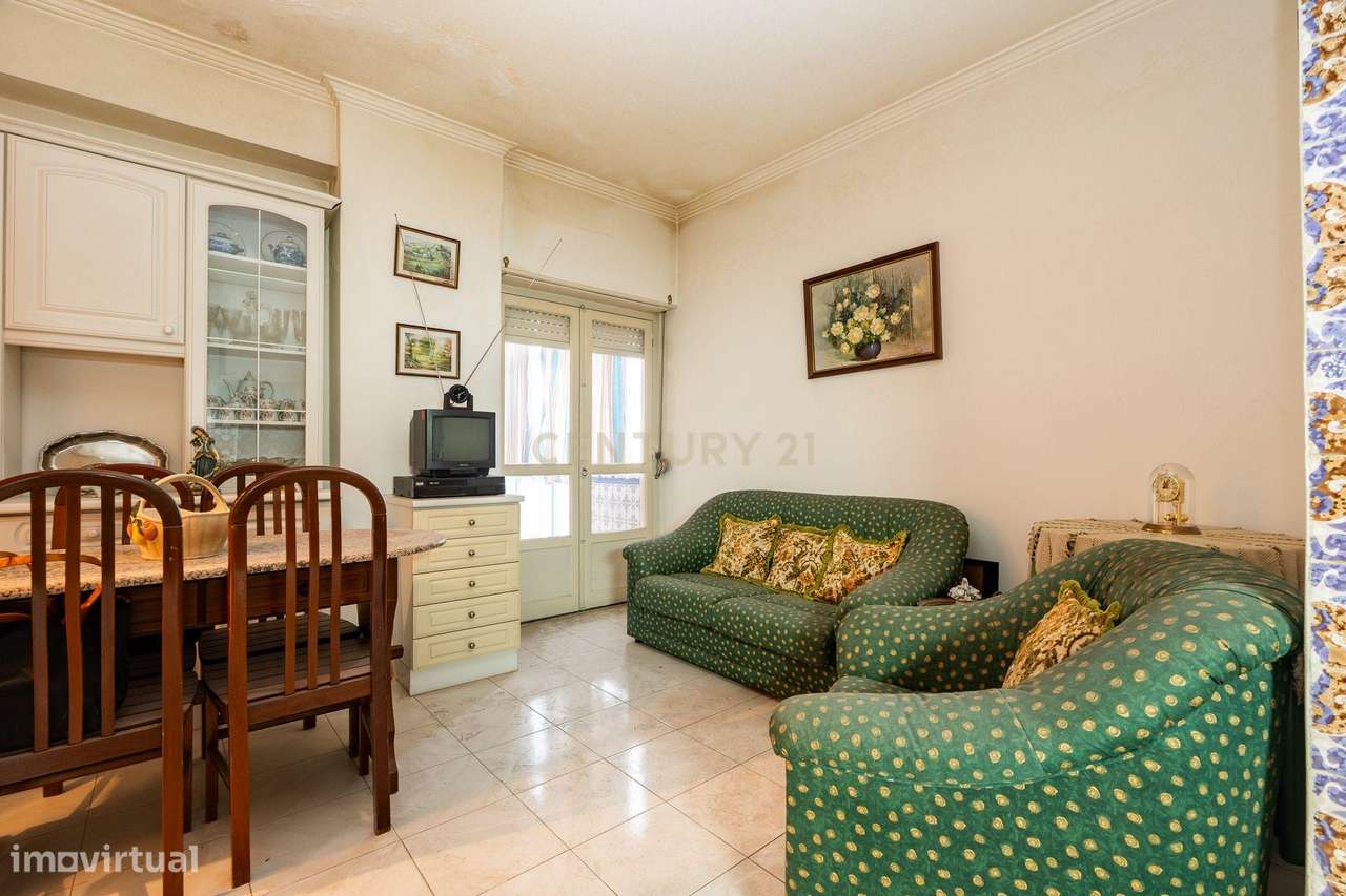 T0 transformado num T1 em Odivelas - Grande imagem: 5/19