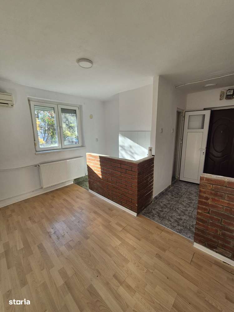Apartament cu 2 camere de vânzare-3