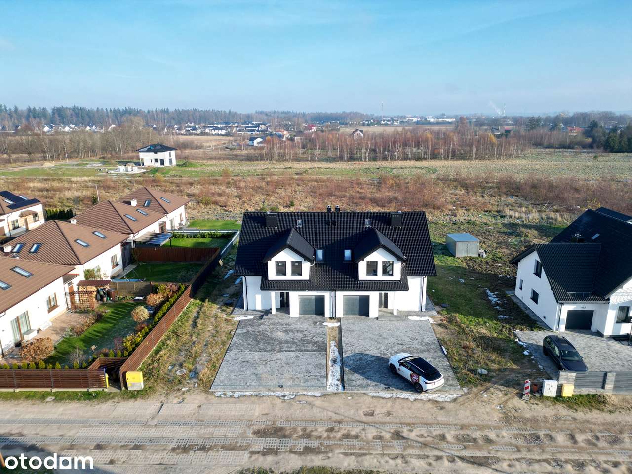 NOWY  dom z garażem - piękna lokalizacja - NOWOŚĆ tylko u Nas ! - Pełny obrazek: 5/9