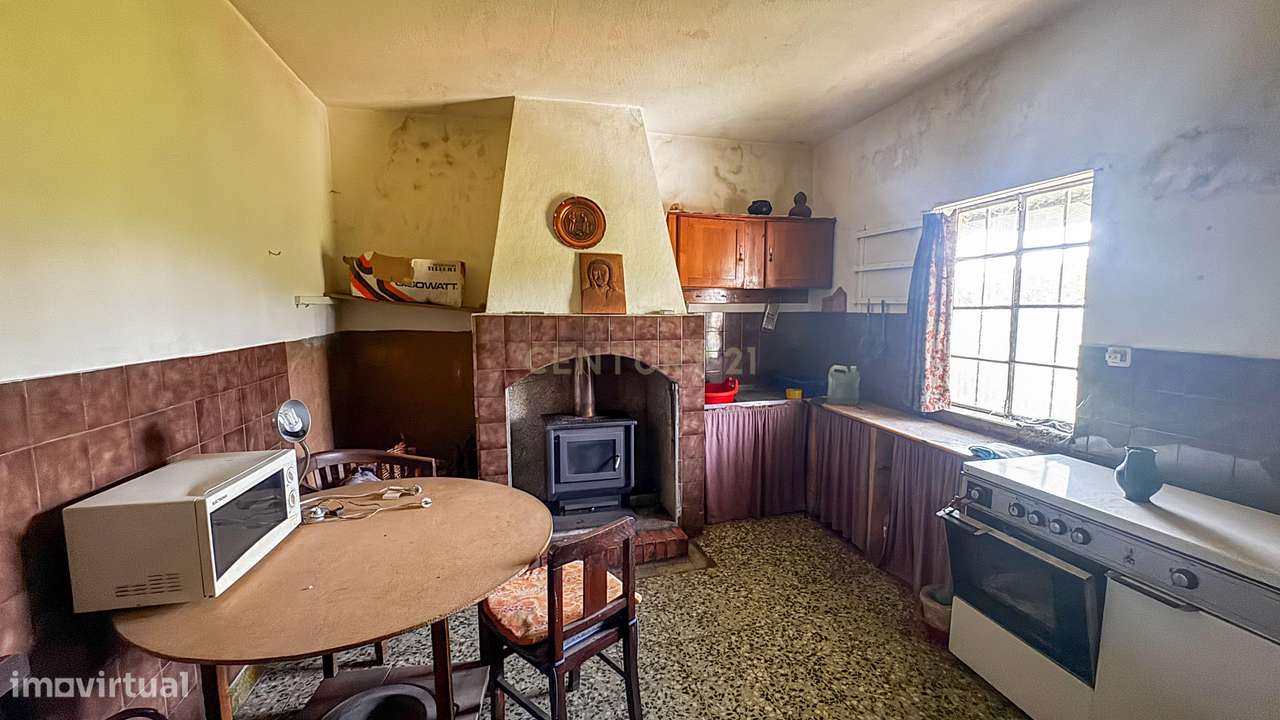 Casa para Recuperar em Sátão - Oportunidade Única-2