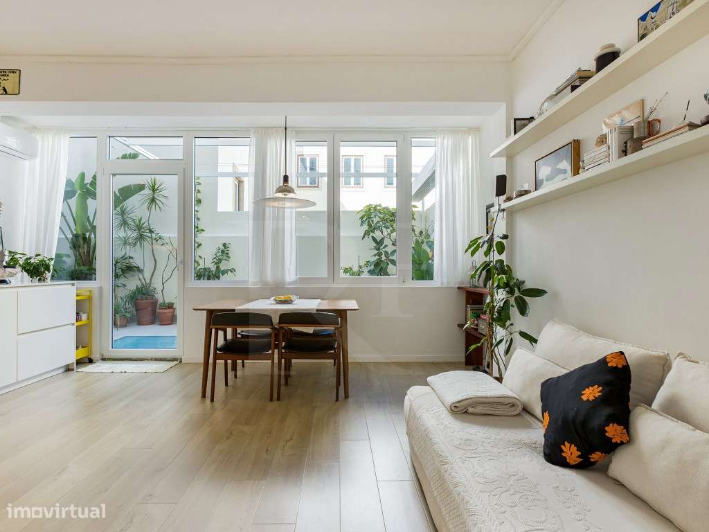 Apartamento T3 em Paço da Rainha / Campo Mártires da Pátria-5