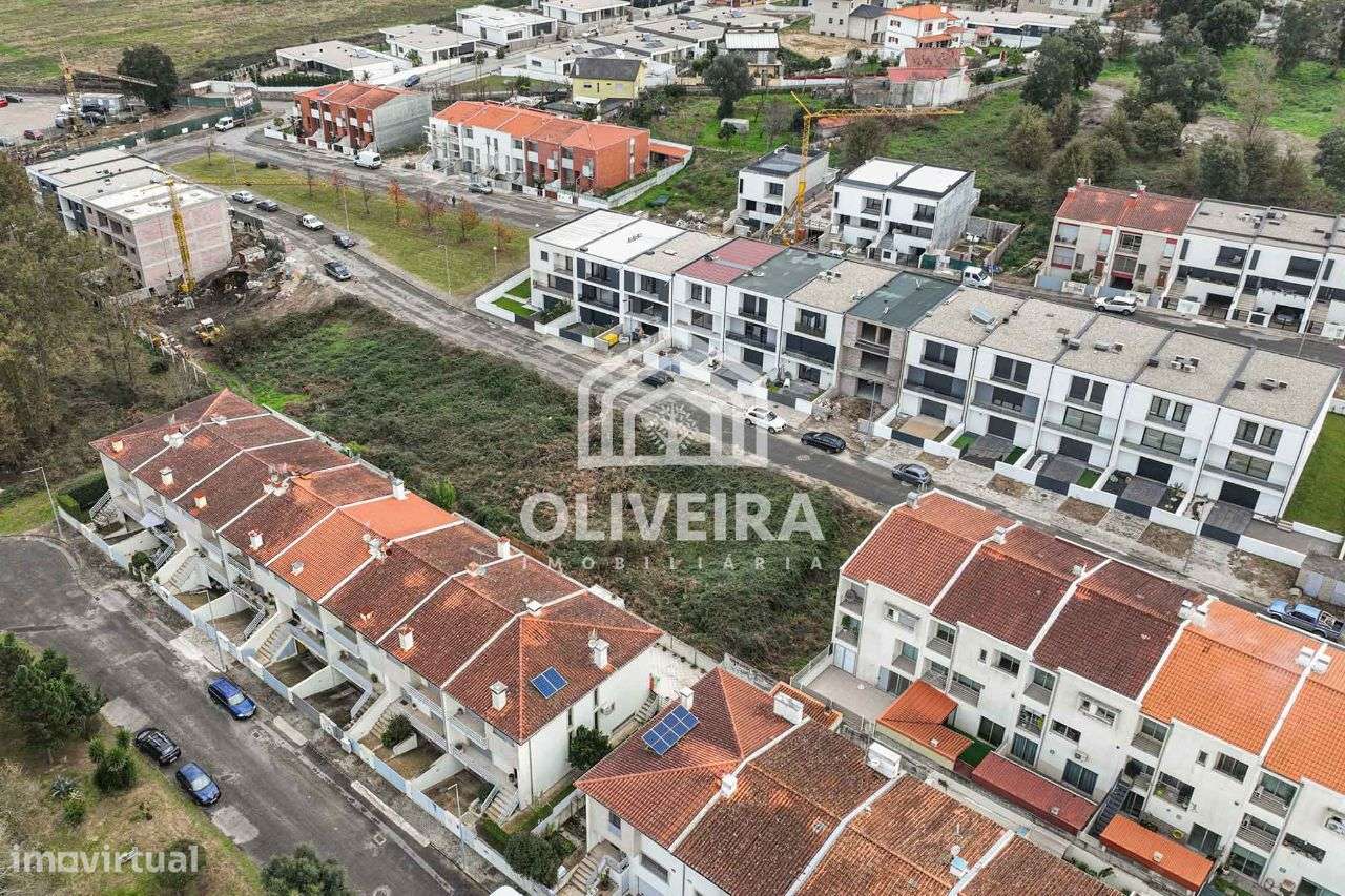 Lote de Terreno para moradia em banda em Soutelo, Vila Verde-7