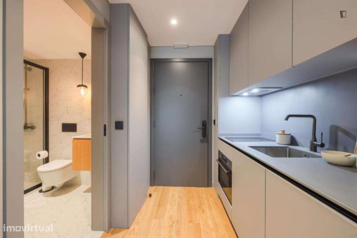 Estúdio - localizado em Ramalde Porto - Grande imagem: 4/14