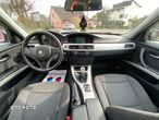 BMW Seria 3 318d DPF Touring - 9