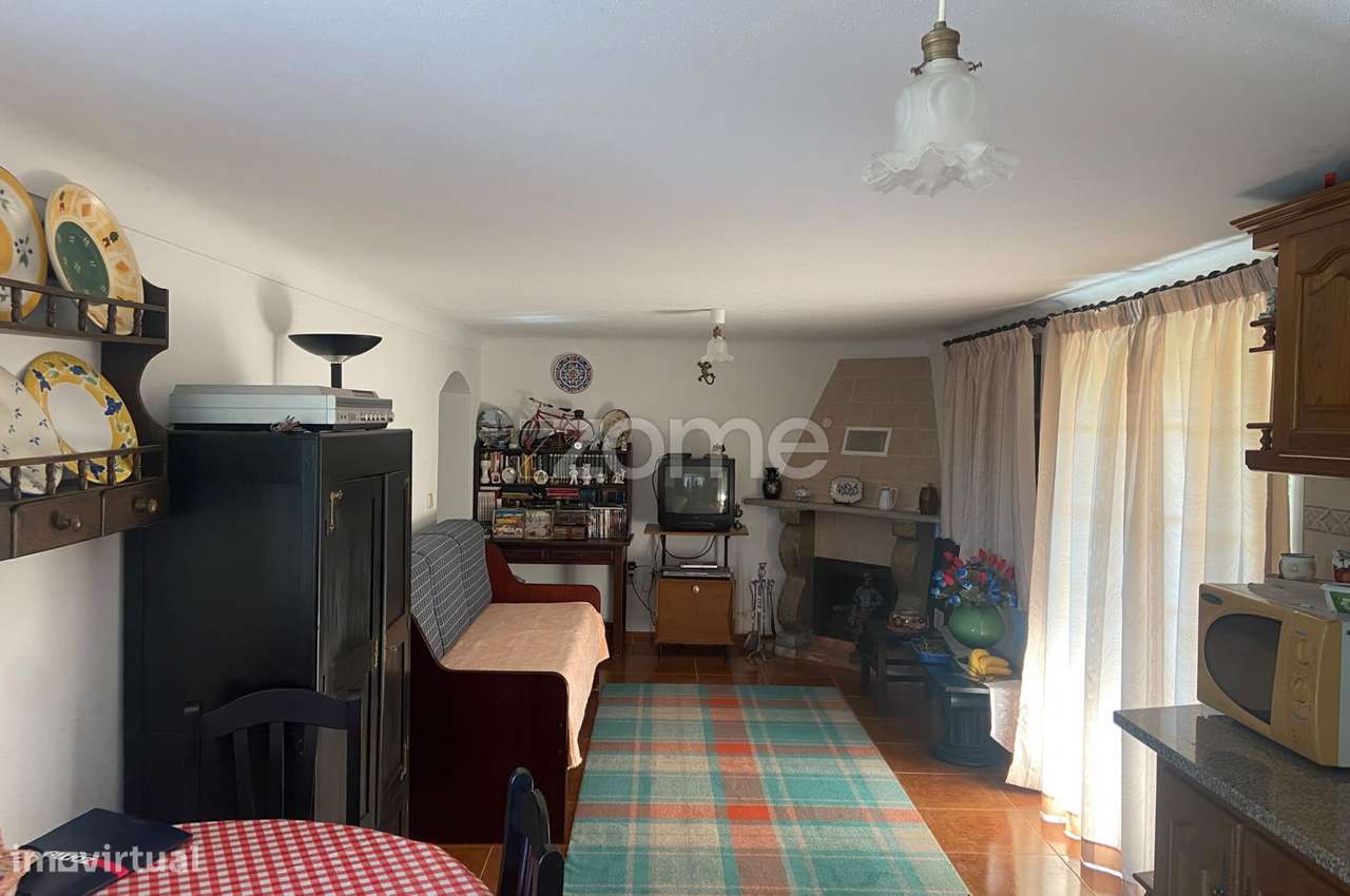 Moradia T1+2 com garagem e dois terrenos em Jorjais-10