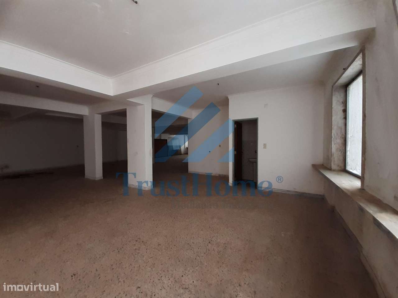 Loja em Agualva Mira -Sintra - Grande imagem: 3/25