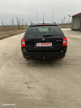 Skoda Octavia 2.0 TDI DPF Elegance - 2