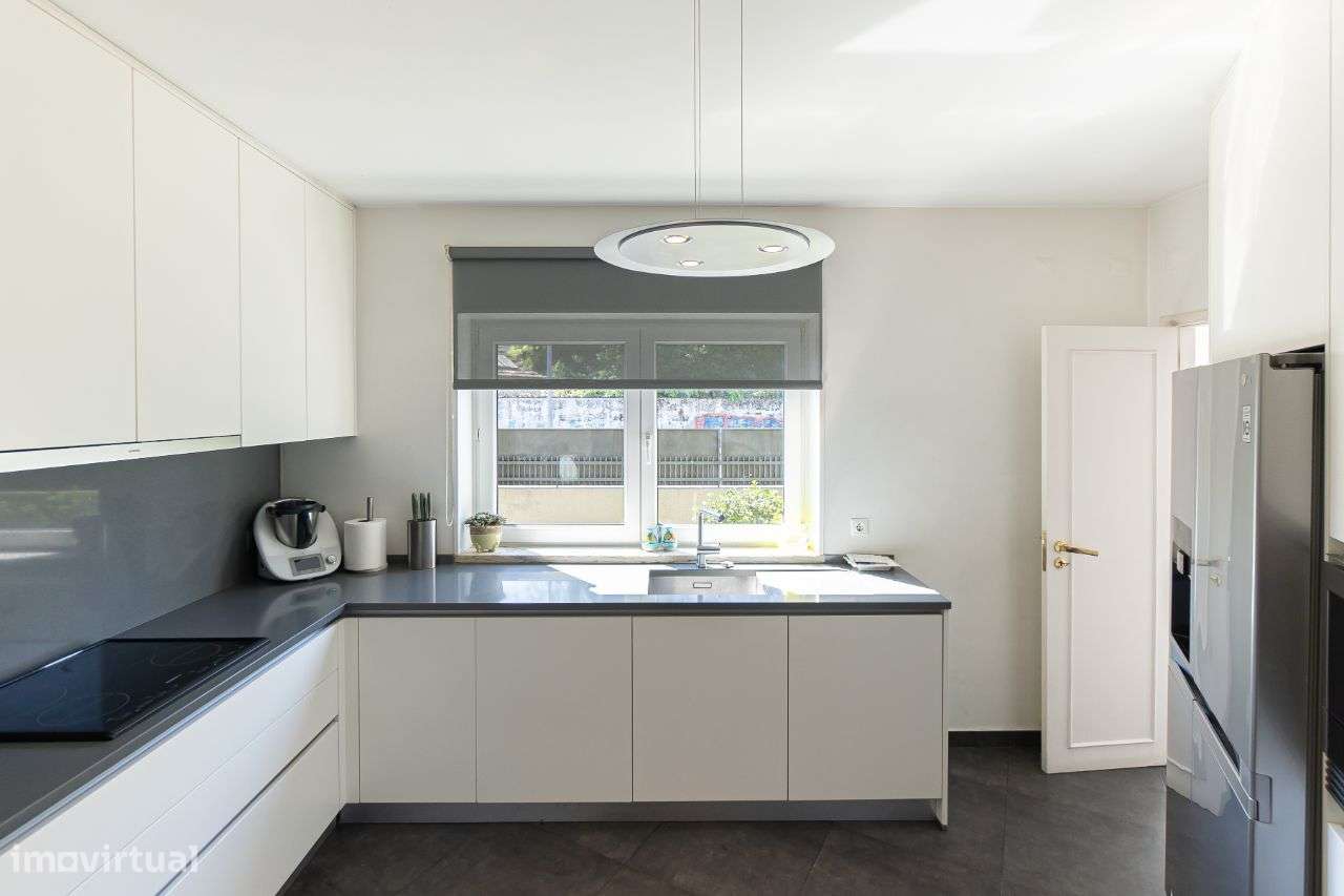 Moradia totalmente remodelada na melhor zona das Antas-18