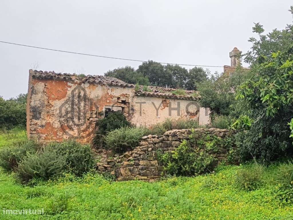 Terreno com ruina em Loulé - Grande imagem: 2/19