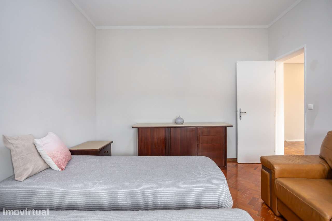 Moradia T5 com 223 m², Box e Sótão na Quinta da Peça, em Loures-19