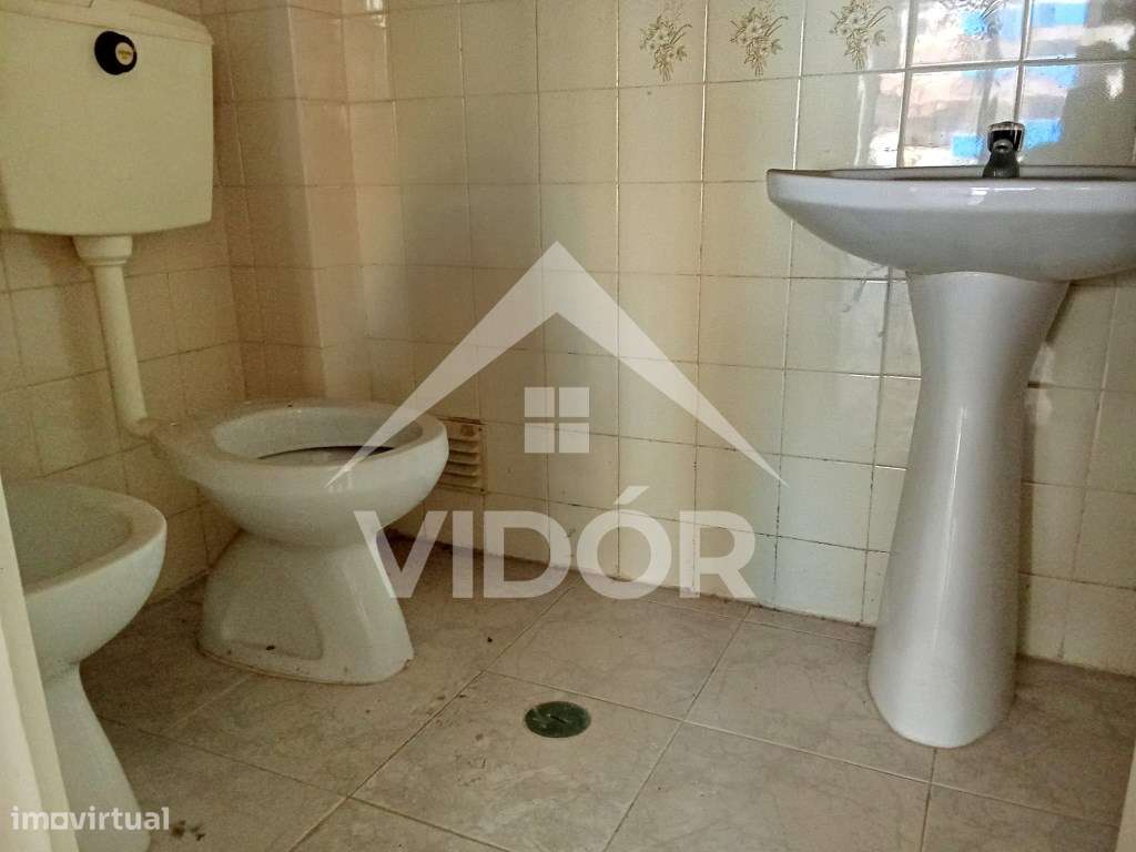 Loja com 38m2 no Mercado Municipal da Baixa da Banheira - Grande imagem: 4/6