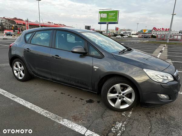 Opel Astra IV 1.4 T Essentia - 5