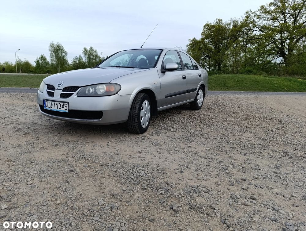 Nissan Almera