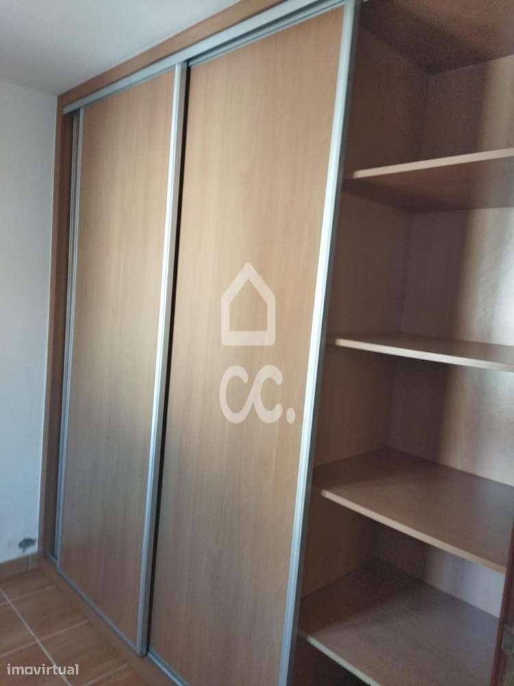 OPORTUNIDADE DE INVESTIMENTO---Moradia T2, Kitchenette, 2 WC de serviç-11