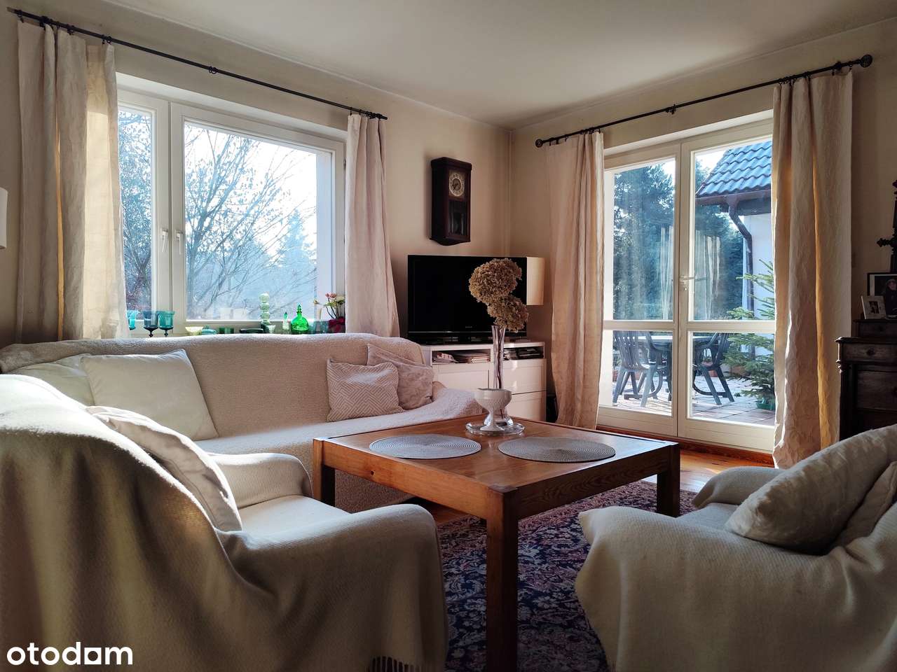 Dom z piękną działką, dojazd - 10 minut pociągiem od Wrocławia-4