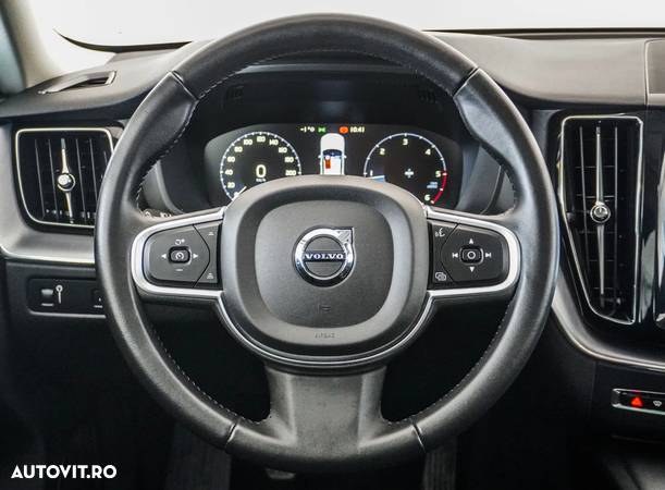 Volvo XC 60 D3 Momentum Pro - 19