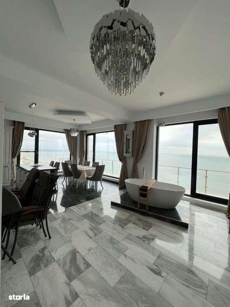 Penthouse mobilat lux , vedere frontală la mare-1