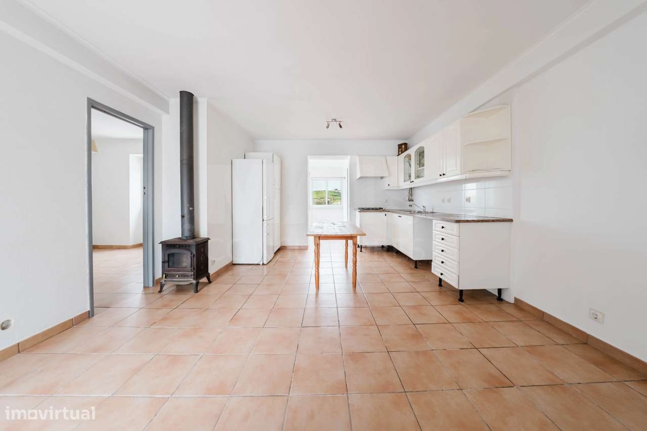 Moradia Térrea Renovada C/ Logradouro e Terreno, Vimeiro - Lourinhã-5