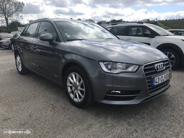 Audi A3 Sportback 1.6 TDI S tronic - 4