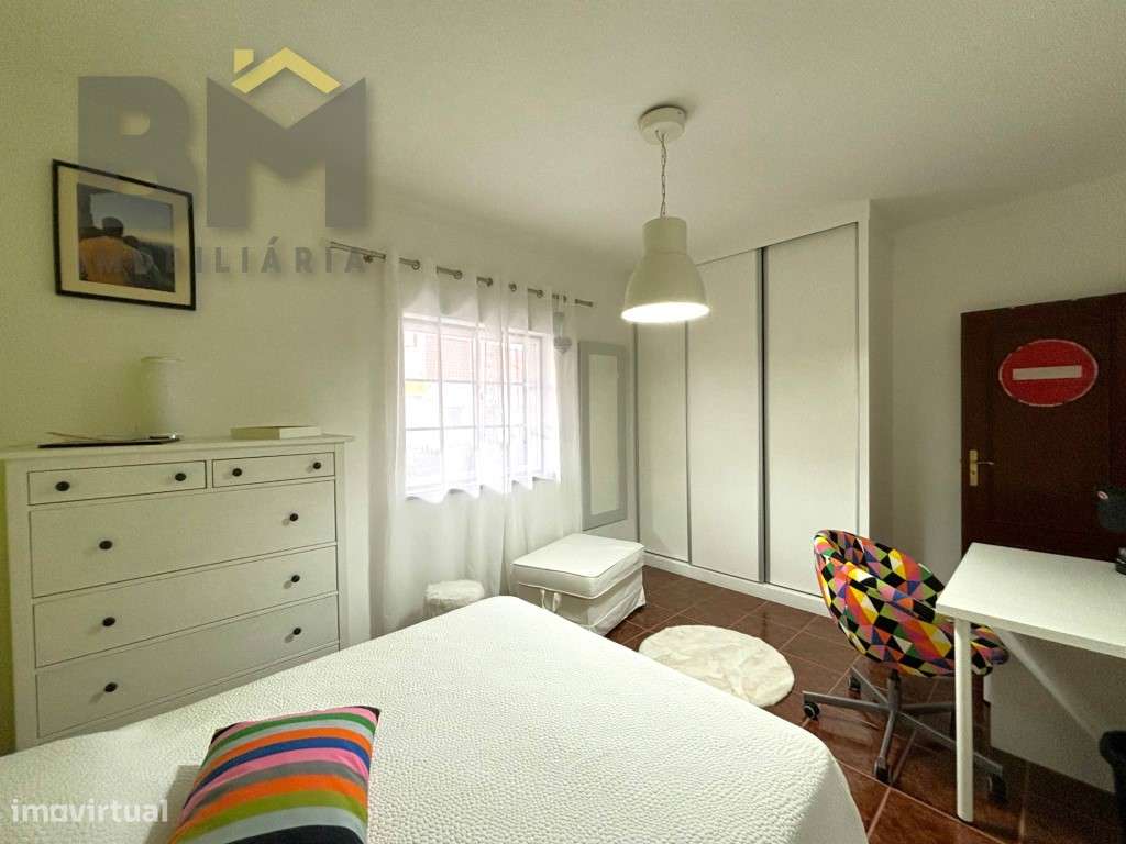 Moradia T4 com 5000m2 de terreno - Escalos de Baixo (Castelo Branco)-12