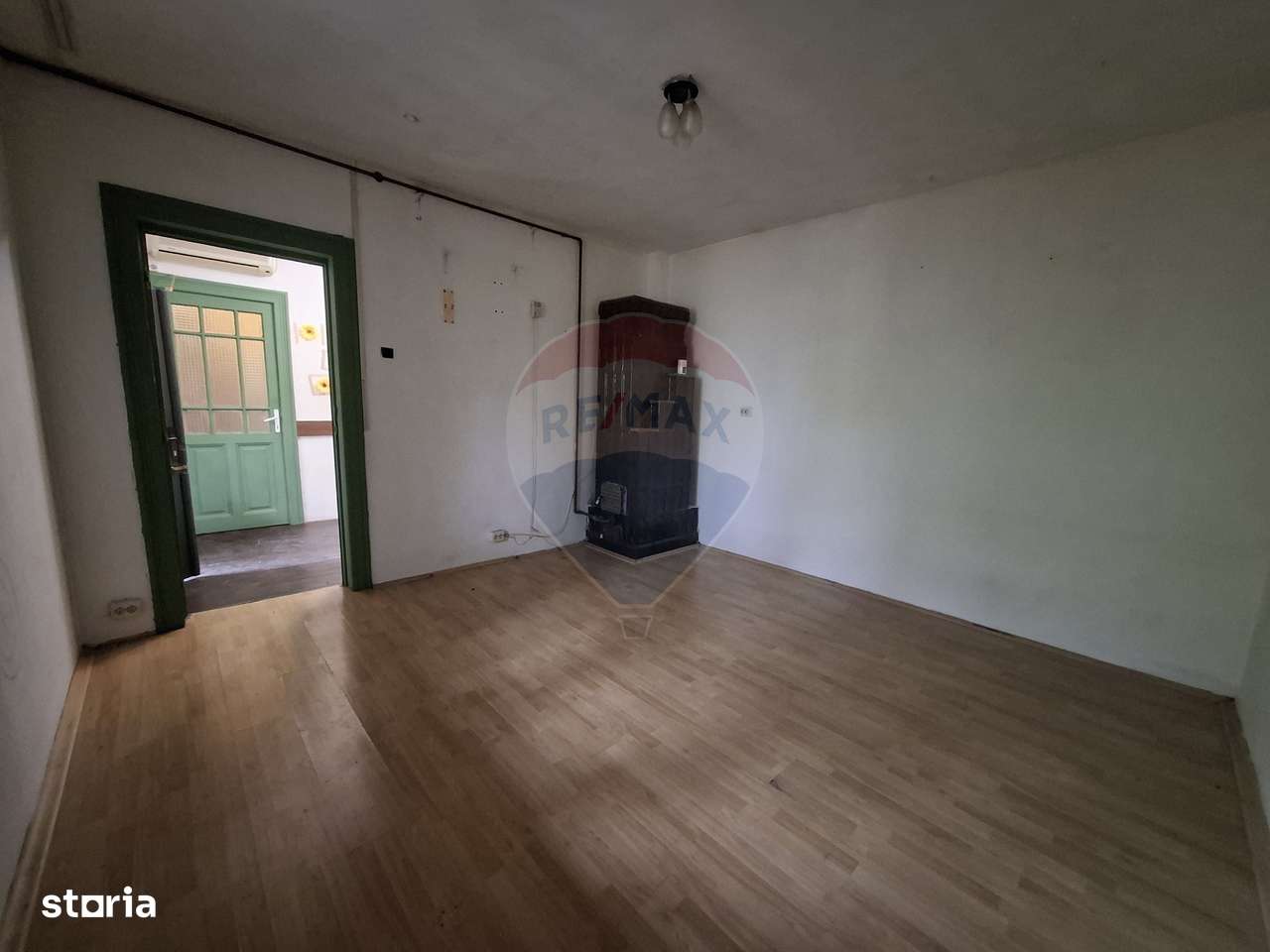 Vanzare casa 2 camere, partial renovata, Bd. Pieptanari - Imagine principală: 4/16