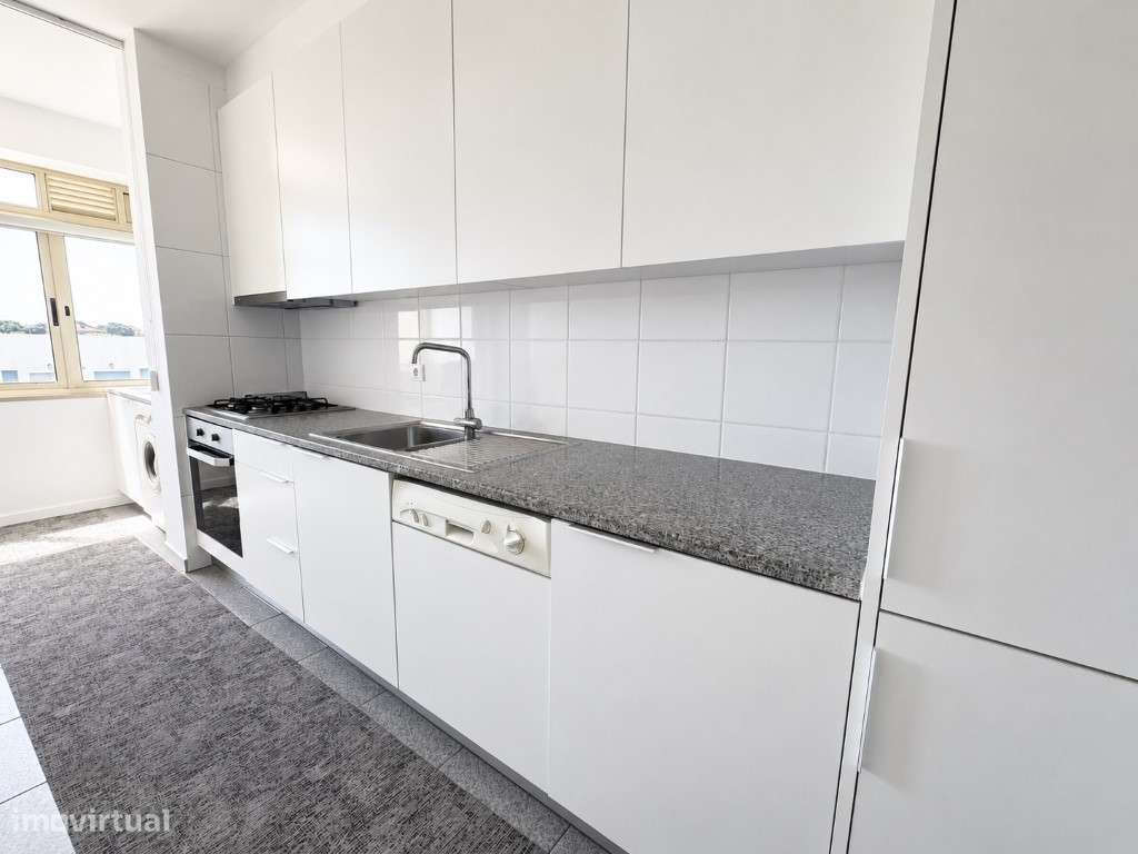 Apartamento T1 em Labruge - A Dois Passos da Praia com Vista Mar-7