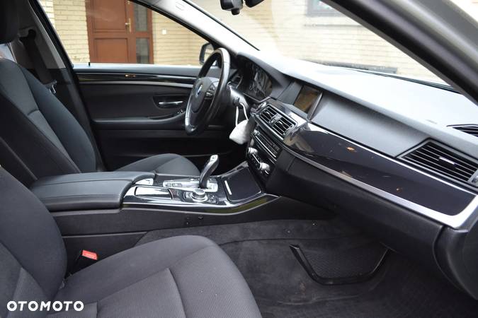 BMW Seria 5 520d - 8