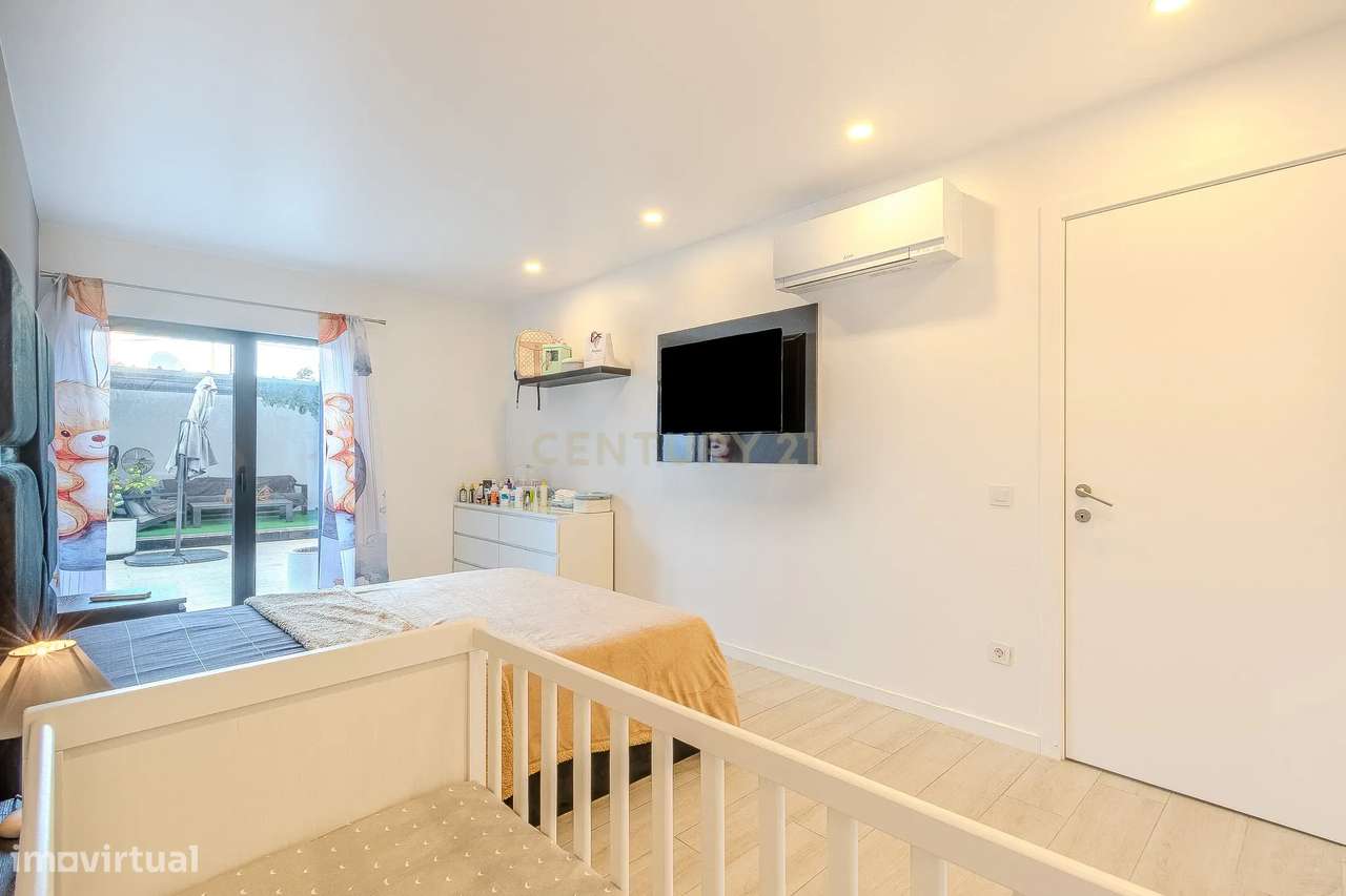 Luxuoso Apartamento de 3 Quartos novo com um Grande Terraço e Estacion-8