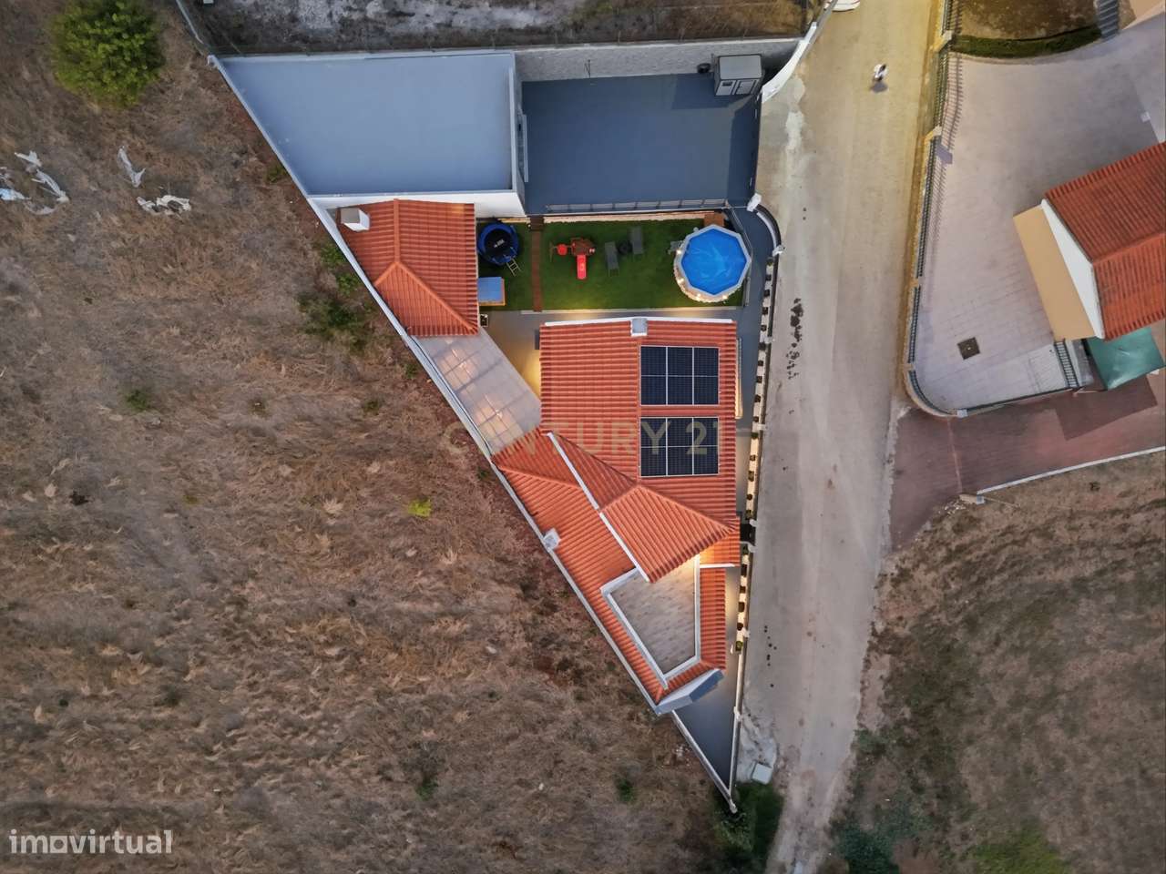 Moradia T3+1 Totalmente Remodelada  em 2026 com Piscina, Painéis Solar-39