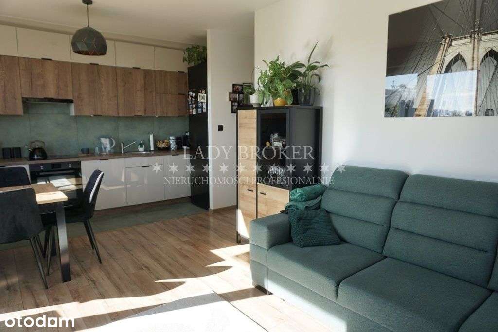 Stylowe 4 pokoje z wyposażeniem i komórką lok.-0