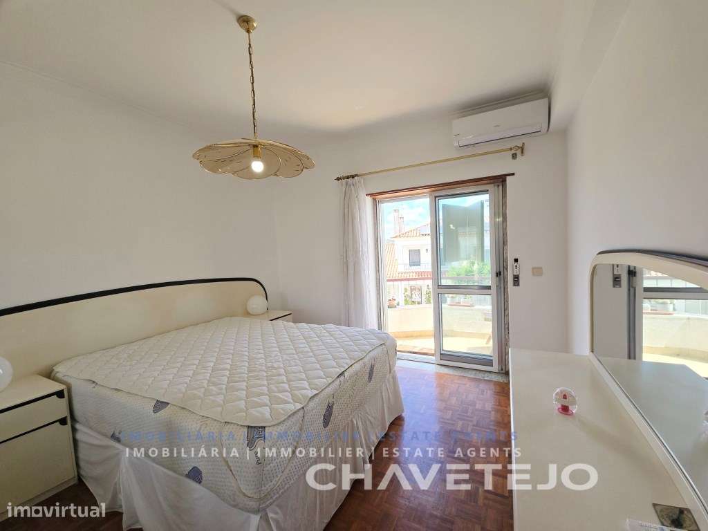 Apartamento T2 com garagem dupla e vista para o Castelo de Tomar-17