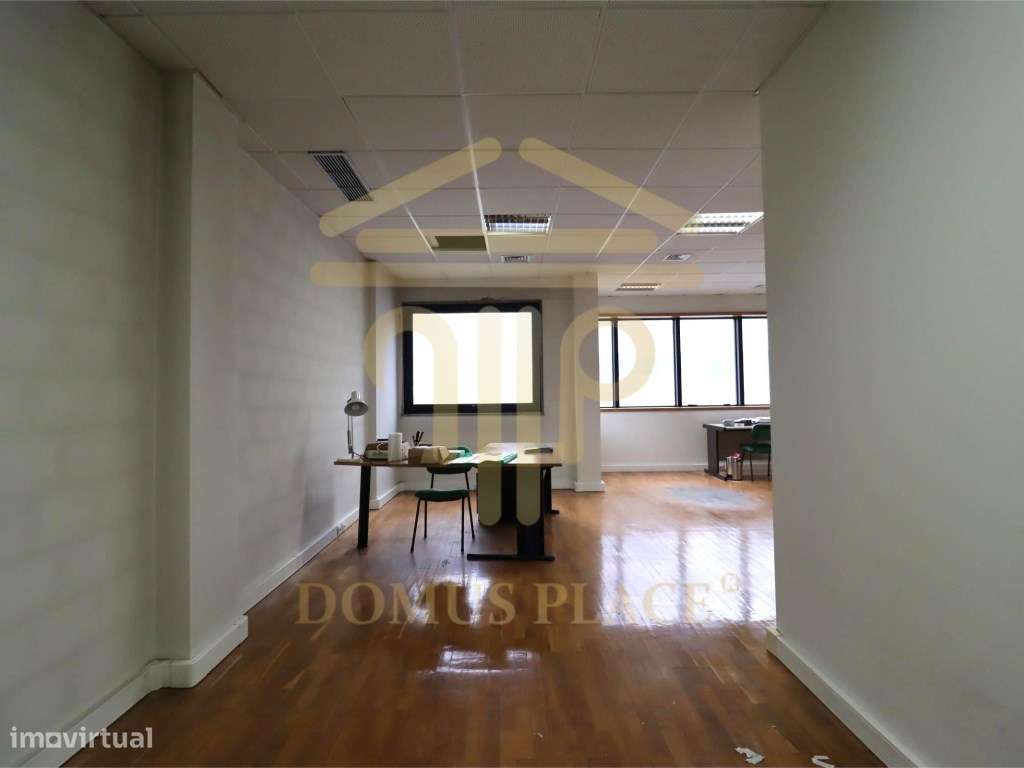 ESCRITÓRIO NO CORAÇÃO DA MAIA COM GARAGEM-7