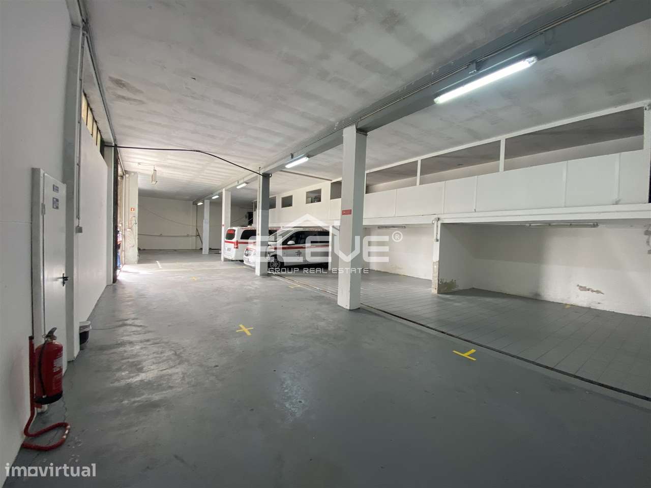 Armazém Comercial/Industrial com Terreno-7