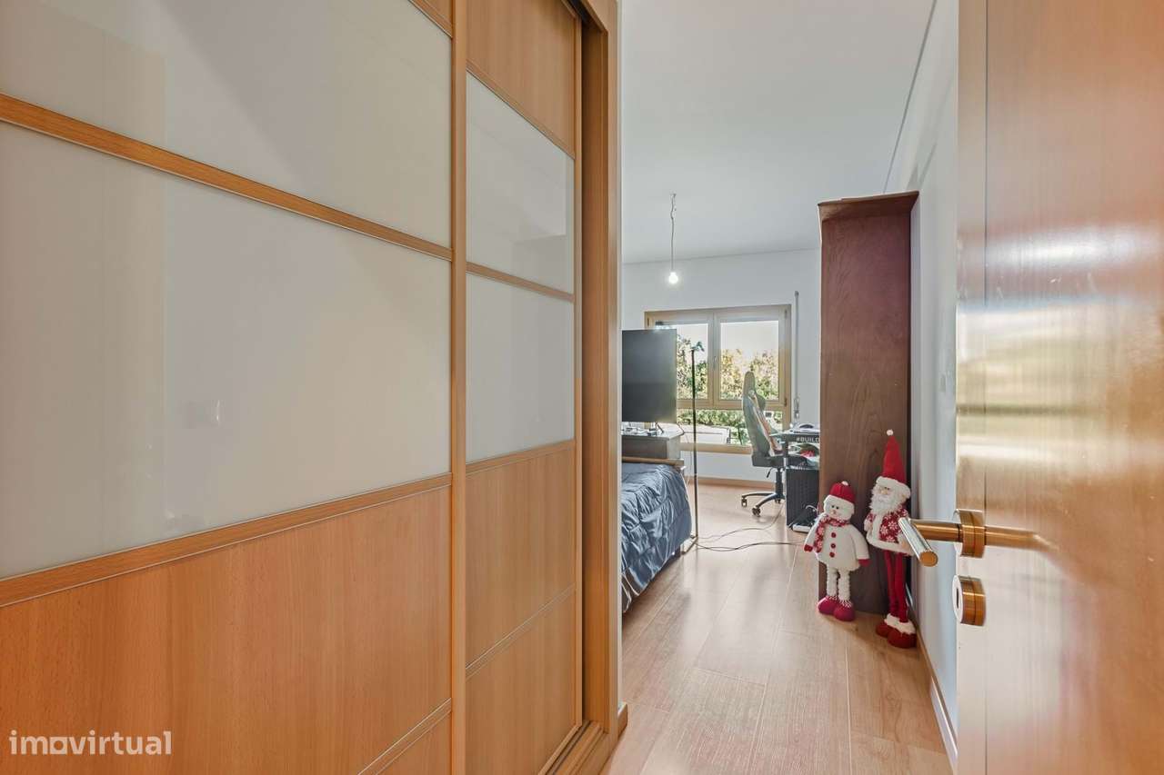 T3 exclusivo na Urbanização da Malvarosa-12