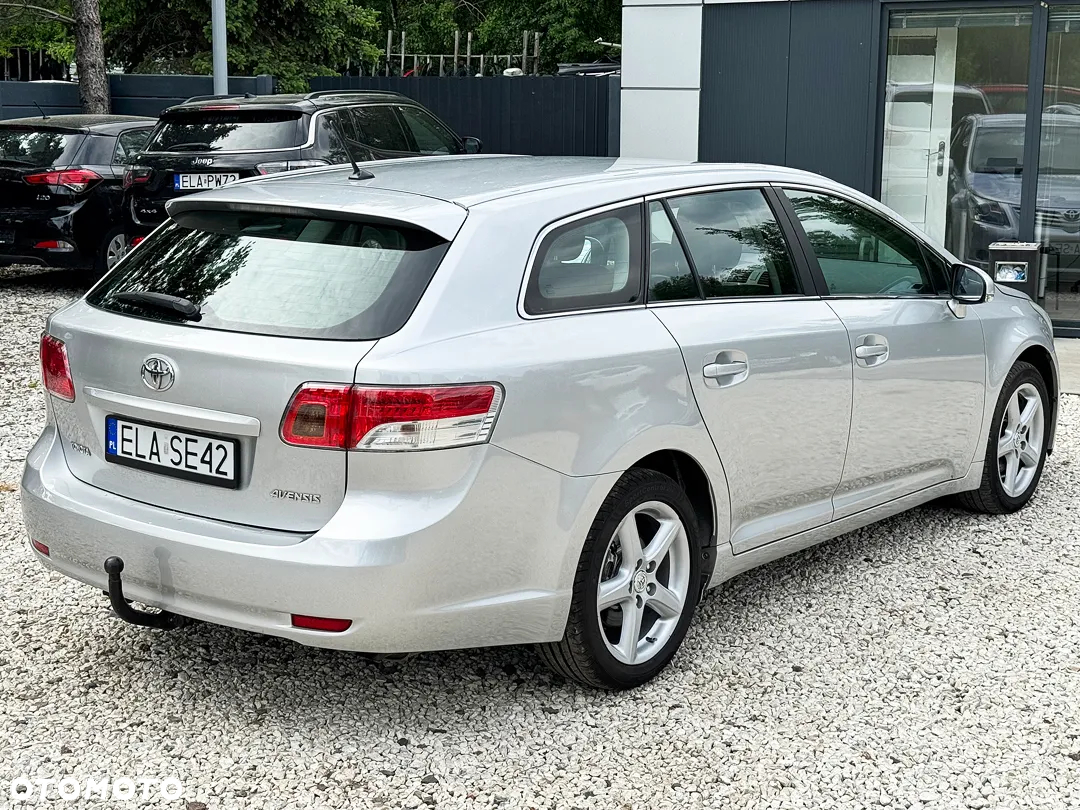 Toyota Avensis Combi 1.8 Life - 10