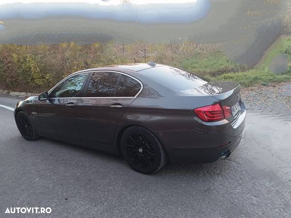 BMW Seria 5 525d xDrive - 4