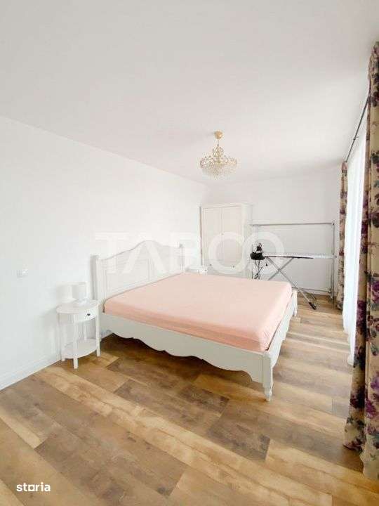 Casa cu 4 camere si vedere panoramica chiar la intrare In Cristian-7