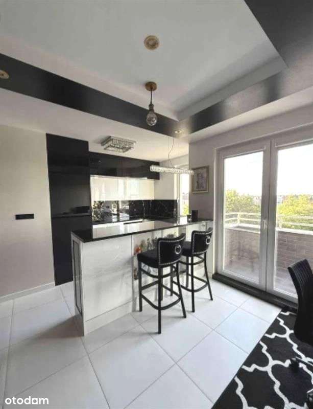 Kromera/Toruńska/2004 r./ekskluzywne/meble/balkon-4