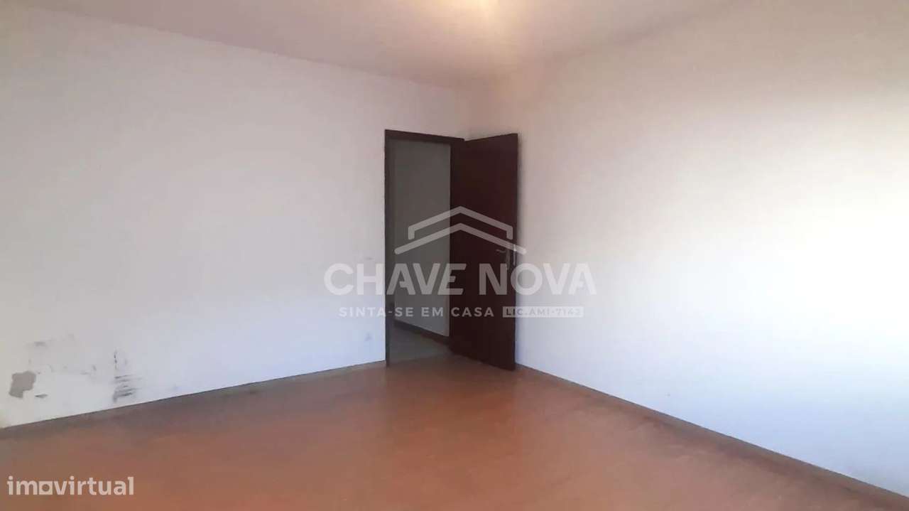 Moradia Isolada V3 c/ Garagem Box em Serzedo-35