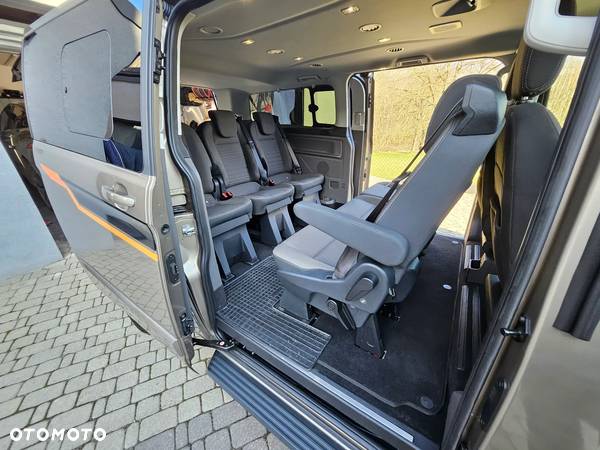 Ford Tourneo Custom - 39