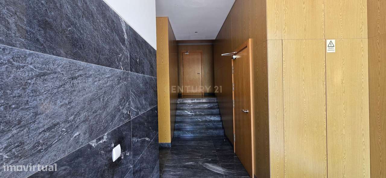 T3 com Suite no Barreiro – Investimento com Yield de 3,2% - Grande imagem: 3/11