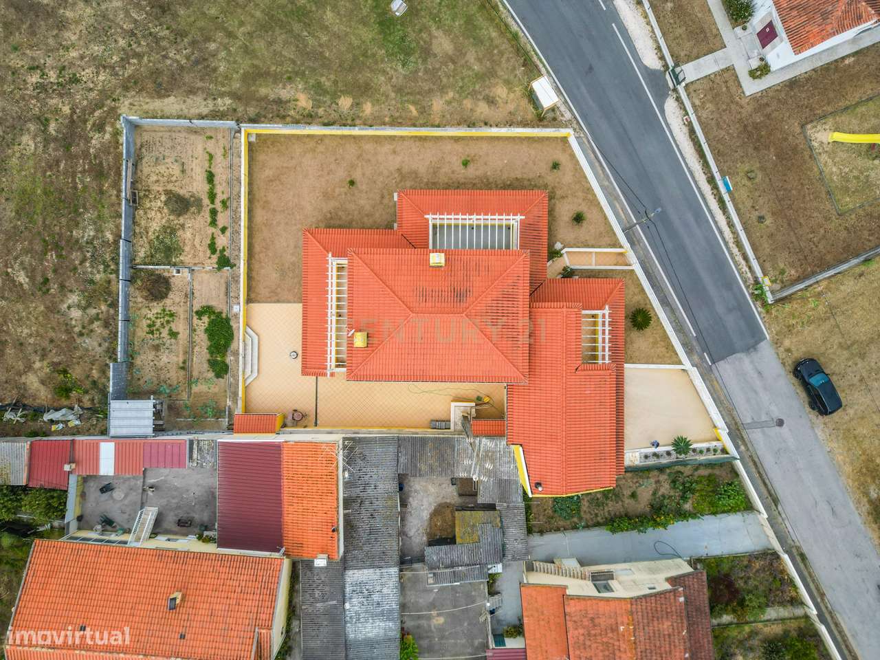 Moradia T4 com Vista Mar, Garagem dupla e jardim na Murtinheira - Grande imagem: 5/58