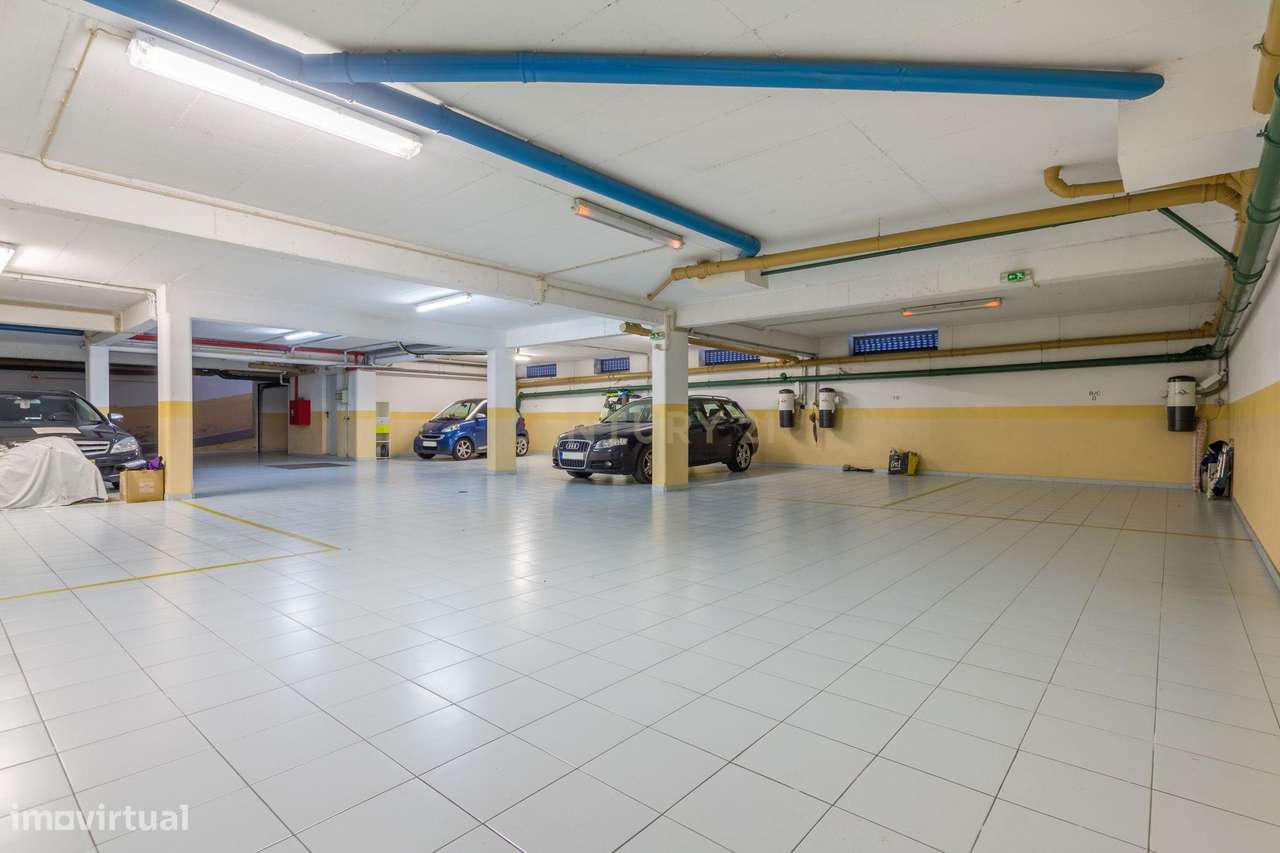 Apartamento T3 com Suíte, Arrecadação e Parqueamento – Conforto, Espaç-24