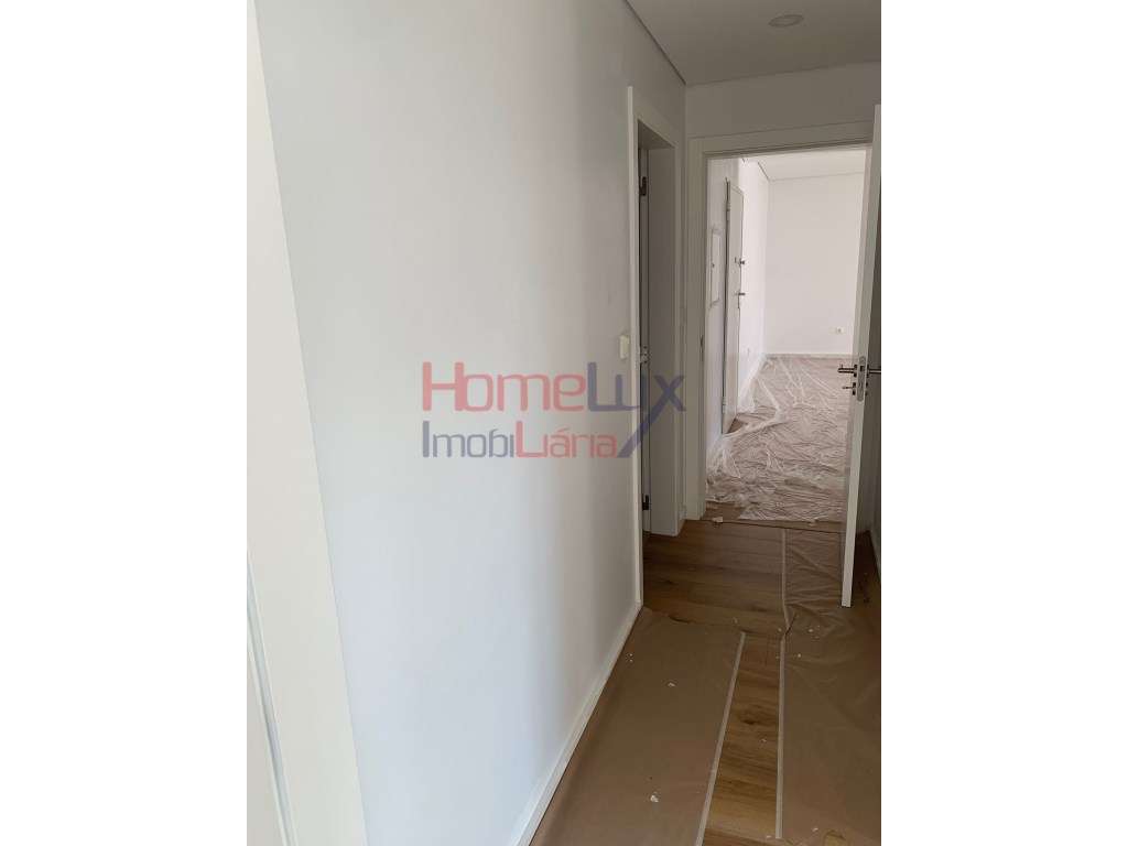 T2 no Centro de Tondela - Nascente com Garagem e Arrumo - Grande imagem: 5/7